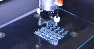 Nauji 3D spausdinti roboto raumenys imituoja žmogaus judėjimą